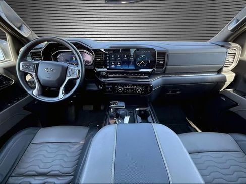 Used 2024 Chevrolet Silverado 1500 ZR2 AWD/4WD image 8