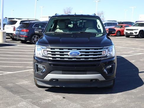 Used 2021 Ford Expedition Max XLT image 3