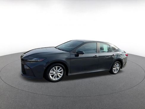 Used 2025 Toyota Camry LE image 8