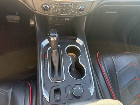 Used 2019 Chevrolet Traverse LT image 19