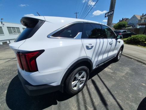 Used 2023 Kia Sorento LX AWD/4WD image 8