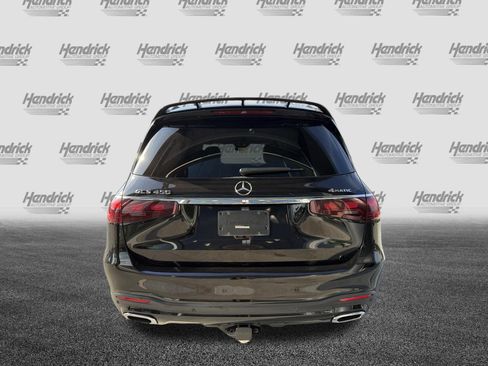 Used 2024 Mercedes-Benz GLS 450 4MATIC image 9