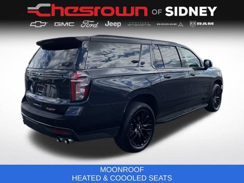 Used 2023 Chevrolet Suburban RST w/ Sport Performance Package AWD/4WD image 5