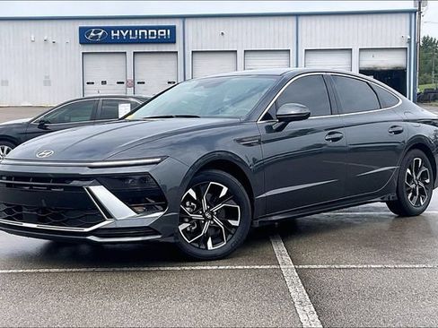 Certified 2024 Hyundai Sonata SEL FWD image 2