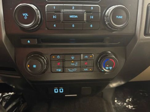 Used 2018 Ford F150 XLT w/ Equipment Group 302A Luxury AWD/4WD image 27