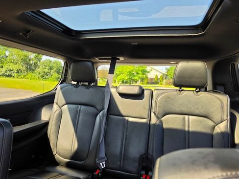 Used 2025 Jeep Wagoneer Series II w/ Premium Group I AWD/4WD image 10