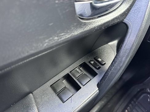 Used 2014 Toyota Corolla S image 16