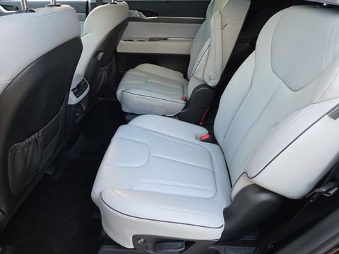Used 2024 Hyundai Palisade SEL w/ Premium Package FWD image 12