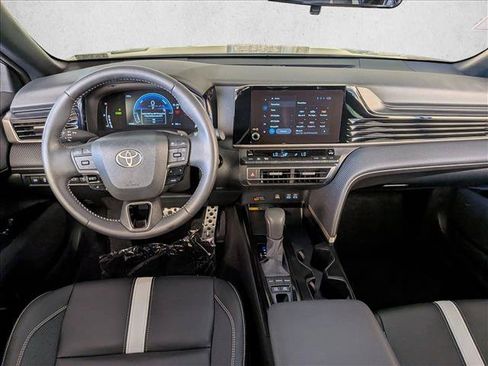 Used 2025 Toyota Camry SE FWD image 23