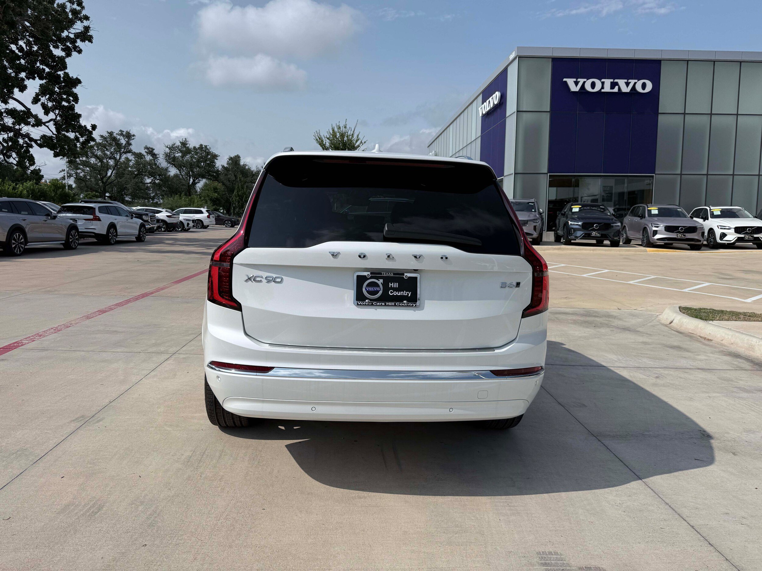 New 2026 Volvo XC90 B6 Plus w/ Protection Package Premier AWD/4WD image 5
