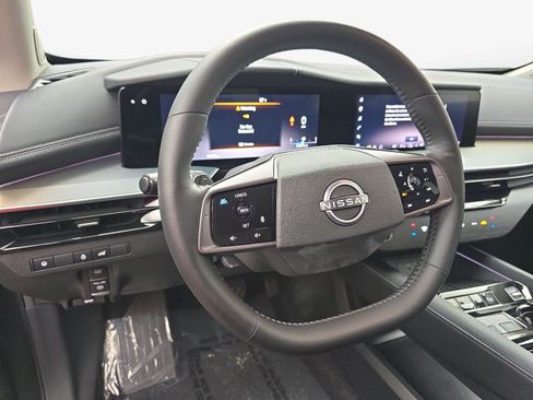 Used 2025 Nissan Murano SL AWD/4WD image 13