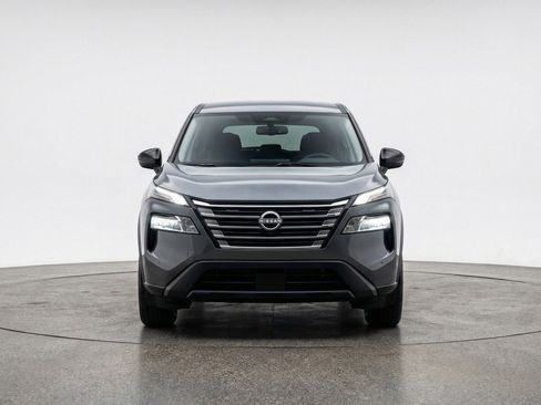 Used 2025 Nissan Rogue SV image 1