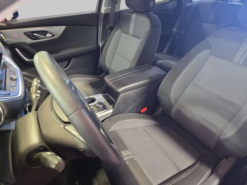 Used 2025 Chevrolet Blazer LT AWD/4WD image 18