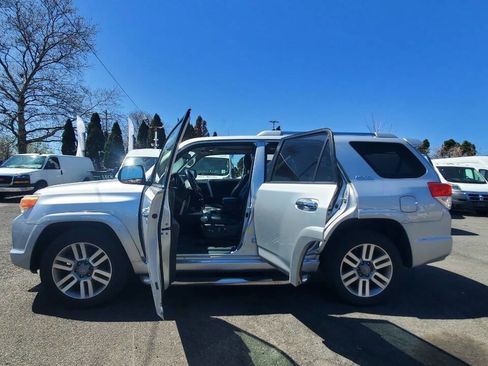 Used 2011 Toyota 4Runner Limited image 9