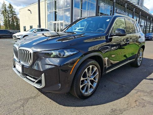 Used 2024 BMW X5 xDrive40i AWD/4WD image 3
