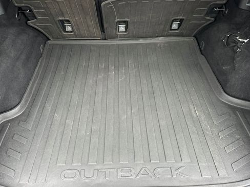 Used 2017 Subaru Outback 3.6R Limited image 15