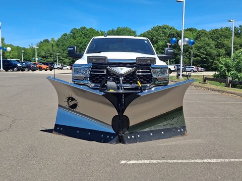 Used 2024 RAM 2500 Big Horn AWD/4WD image 4