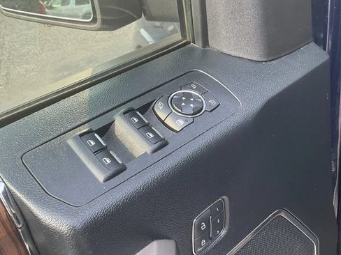 Used 2020 Ford F150 Lariat w/ Trailer Tow Package AWD/4WD image 19