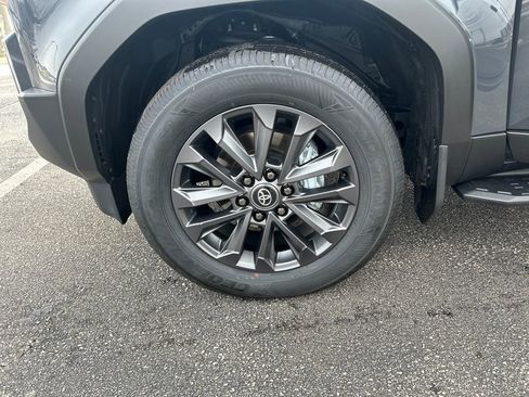 Used 2024 Toyota Land Cruiser image 30