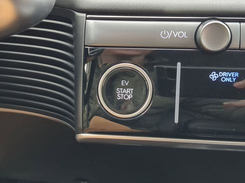 Used 2025 Hyundai Ioniq 5 Limited image 21