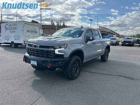 Used 2025 Chevrolet Silverado 1500 ZR2 w/ ZR2 Bison Edition AWD/4WD image 3