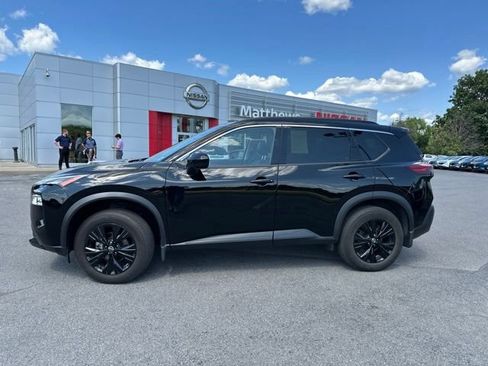 Certified 2023 Nissan Rogue SV w/ SV Premium B Package AWD/4WD image 2