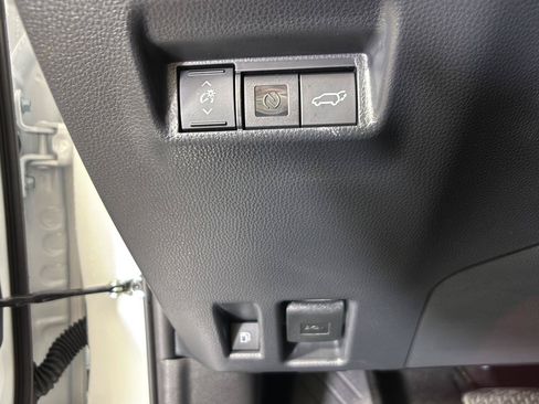 Used 2026 Toyota RAV4 Limited AWD/4WD image 36