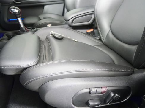 Used 2019 MINI Cooper Countryman S w/ Premium Package image 11