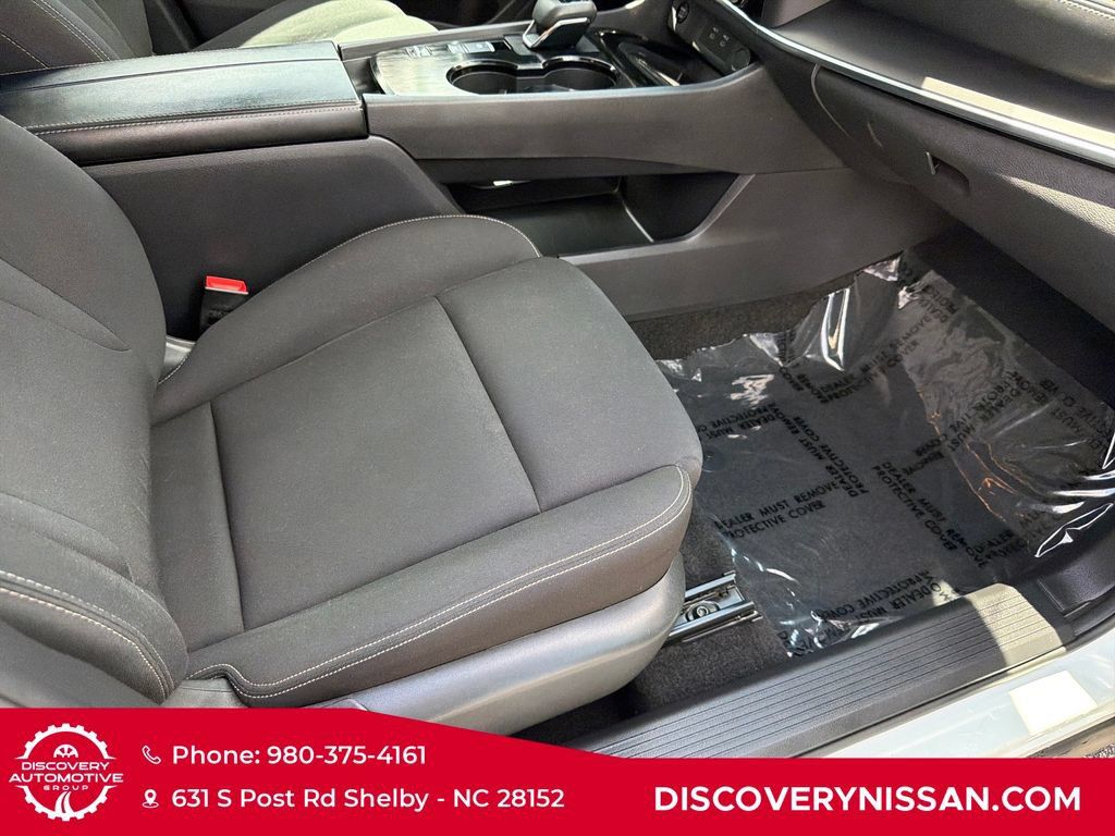Certified 2024 Nissan Rogue S AWD/4WD image 36