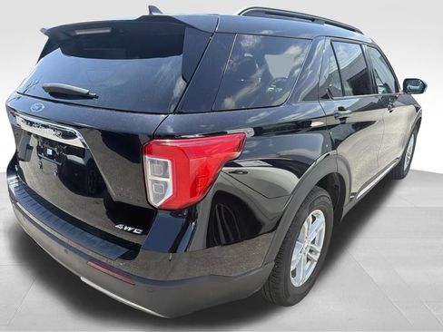 Used 2024 Ford Explorer XLT w/ Equipment Group 202A AWD/4WD image 23