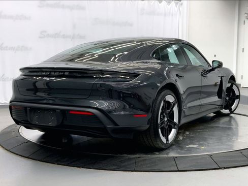 Used 2025 Porsche Taycan image 7