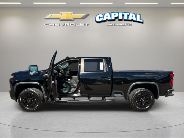 Used 2022 Chevrolet Silverado 2500 LTZ w/ LTZ Plus Package AWD/4WD image 4