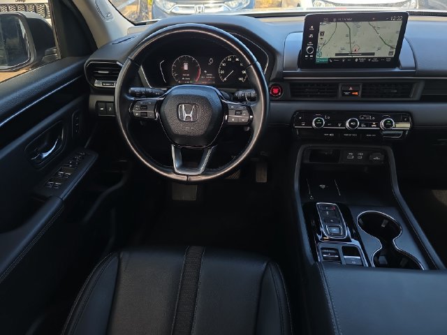 Certified 2024 Honda Pilot Touring image 18