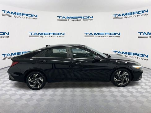 Used 2024 Hyundai Elantra SEL w/ Convenience Package FWD image 6