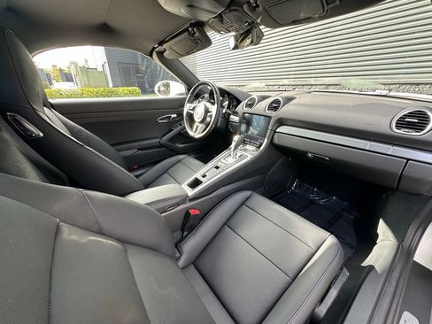 Used 2025 Porsche 718 Boxster S image 32