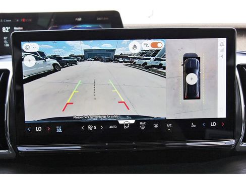 Used 2025 Ford Expedition Platinum image 20