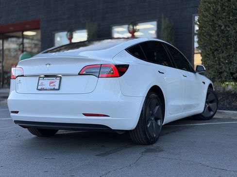 Used 2023 Tesla Model 3 Standard Range image 11