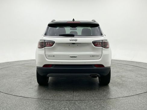 Used 2025 Jeep Compass Limited image 7