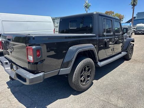 Used 2022 Jeep Gladiator Sport AWD/4WD image 5
