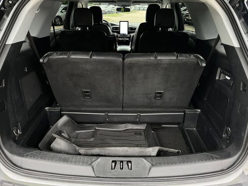 Used 2023 Ford Explorer Limited w/ Limited Technology Package AWD/4WD image 31