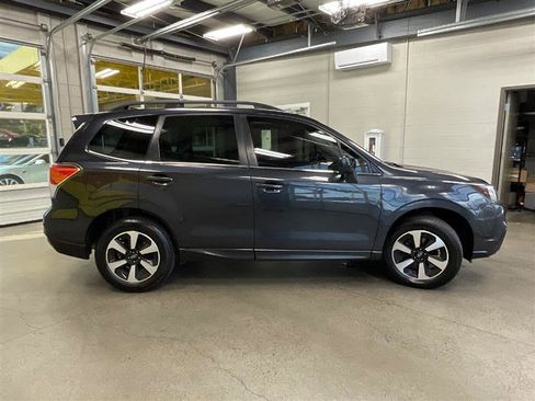 Used 2018 Subaru Forester 2.5i Limited image 6
