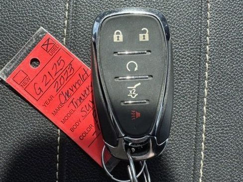 Used 2023 Chevrolet Traverse LT image 40