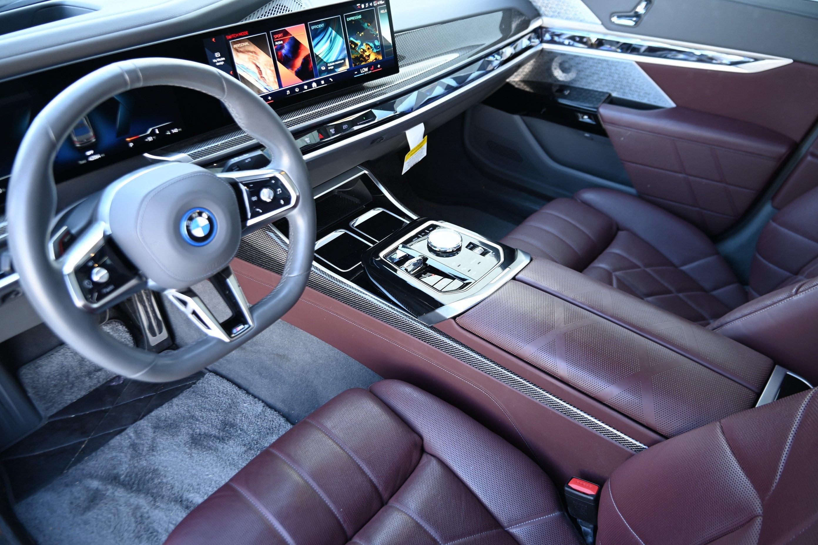 Certified 2023 BMW i7 xDrive60 AWD/4WD image 13
