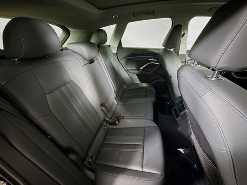 Certified 2025 Audi Q5 2.0T Premium w/ Convenience Package image 27