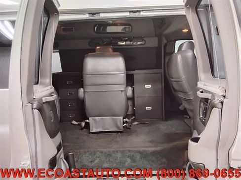Used 2014 GMC Savana 2500 Extended RWD image 13