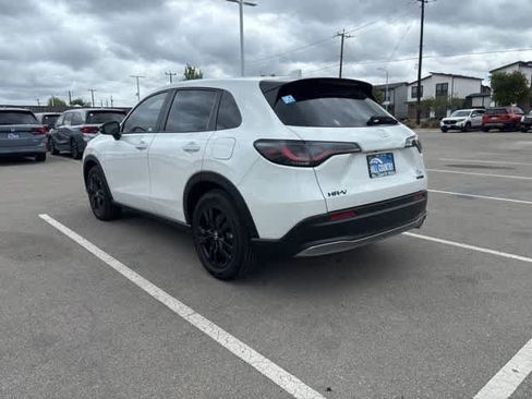 Used 2026 Honda HR-V Sport image 3