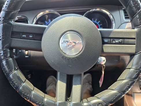 Used 2010 Ford Mustang GT RWD image 14