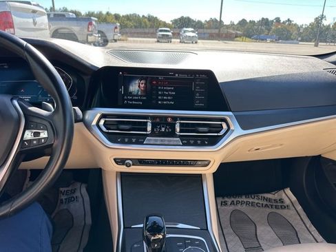 Used 2022 BMW 430i Convertible image 14