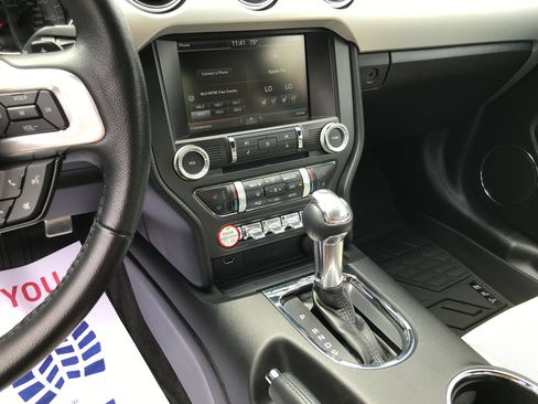 Used 2015 Ford Mustang GT Premium RWD image 17
