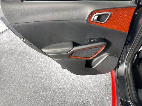 Used 2022 Kia Soul Turbo FWD image 26
